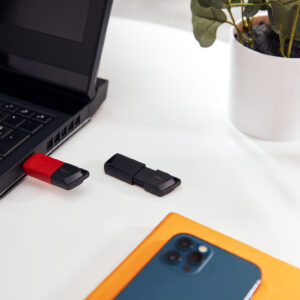 Kingston Technology DataTraveler 128GB USB3.2 Gen1 Exodia M (Negro + Rojo)