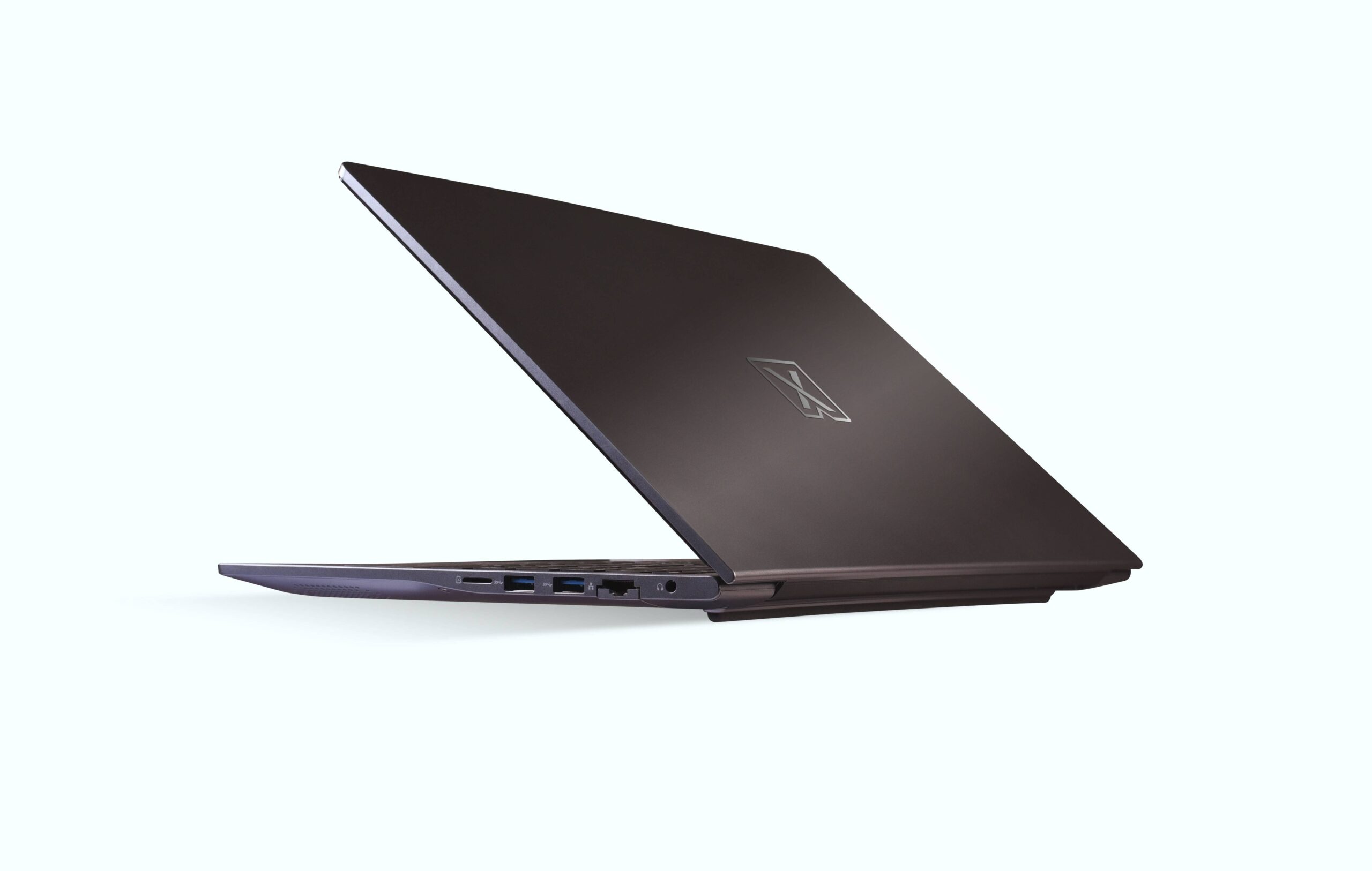 COMPUTADORA PORTATIL LANIX XBOOK B15, INTEL CORE i5 13420H, 8 GB RAM DDR4, 512 GB SSD, PANTALLA 15.6, WIN 11 PRO. GARANTIA 1 AÑO CON FABRICANTE